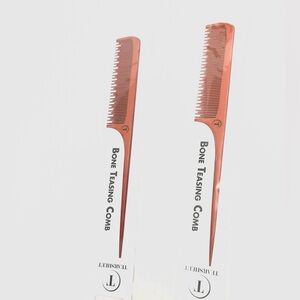Tearsheet Bone Teasing Comb Set in Brown
Heat Resistant. Static eliminator.